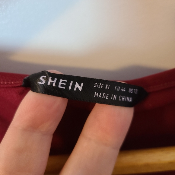 SHEIN Red Short Sleeve Blouse with Sweetheart Neckline Size XL - Picture 2 of 8